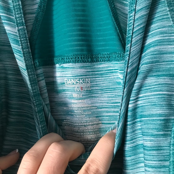 Danskin turquoise workout top fitted - Picture 2 of 3